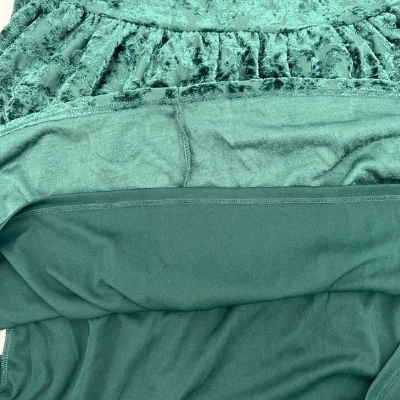 NWT Wild Fable Green Crushed Velvet Spaghetti Strap Dress Size Medium Women’s - Picture 6 of 8